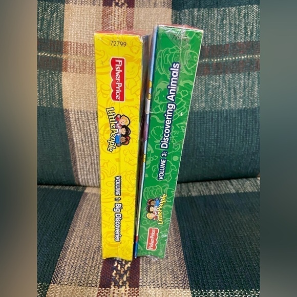 Fisher Price LITTLE PEOPLE New/Sealed VHS Movie -bundle of 2 - Picture 2 of 4
